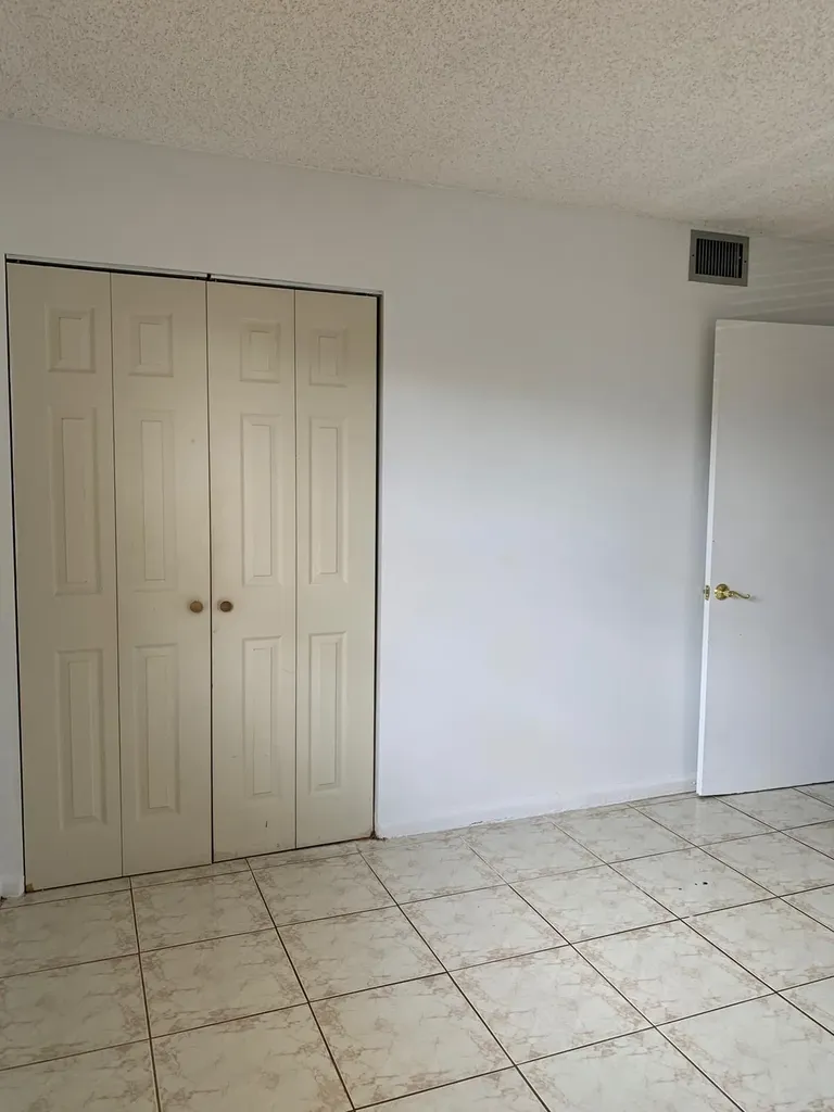 9355 SW 8th Street Boca Raton FL 33428