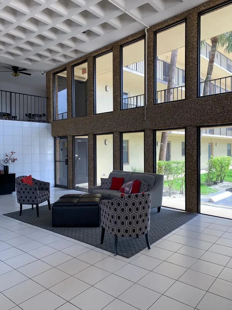 9355 SW 8th Street Boca Raton FL 33428