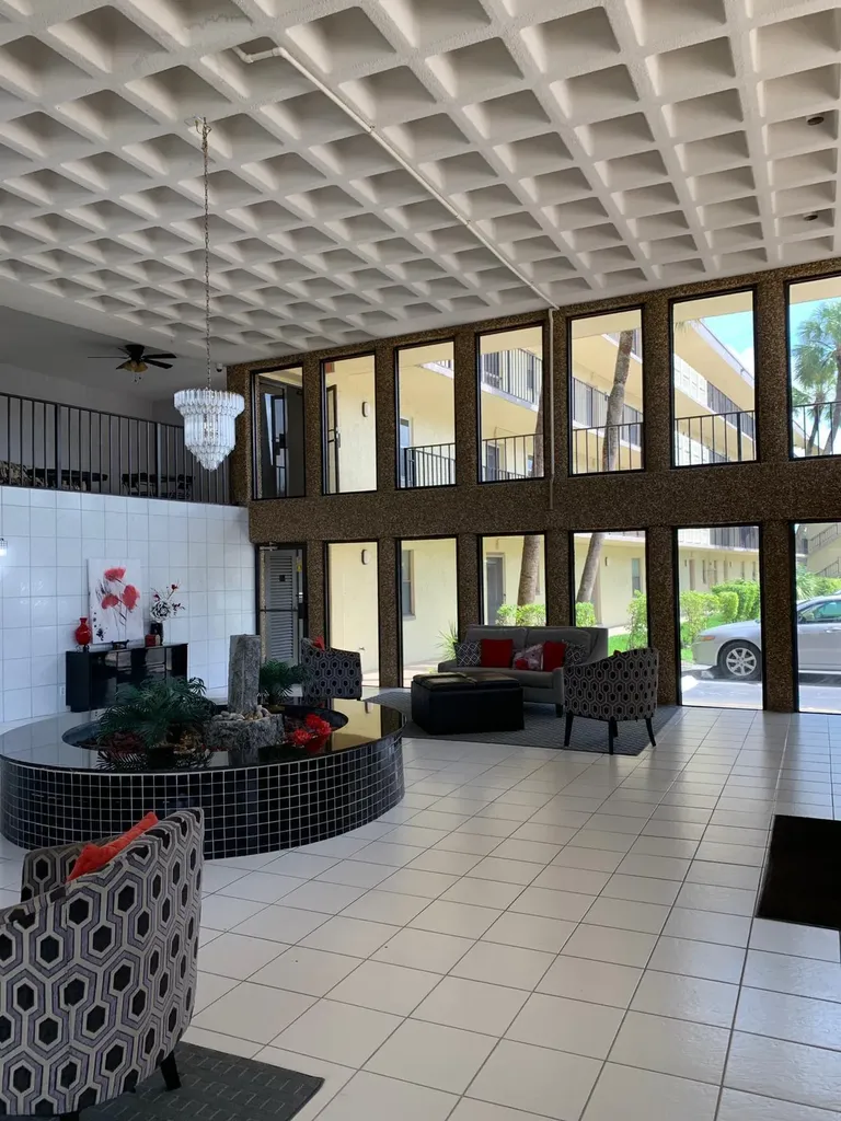 9355 SW 8th Street Boca Raton FL 33428