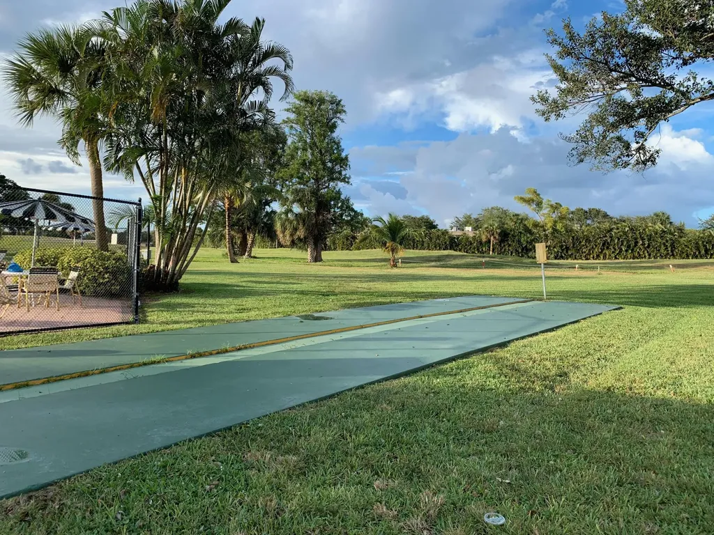 9355 SW 8th Street Boca Raton FL 33428