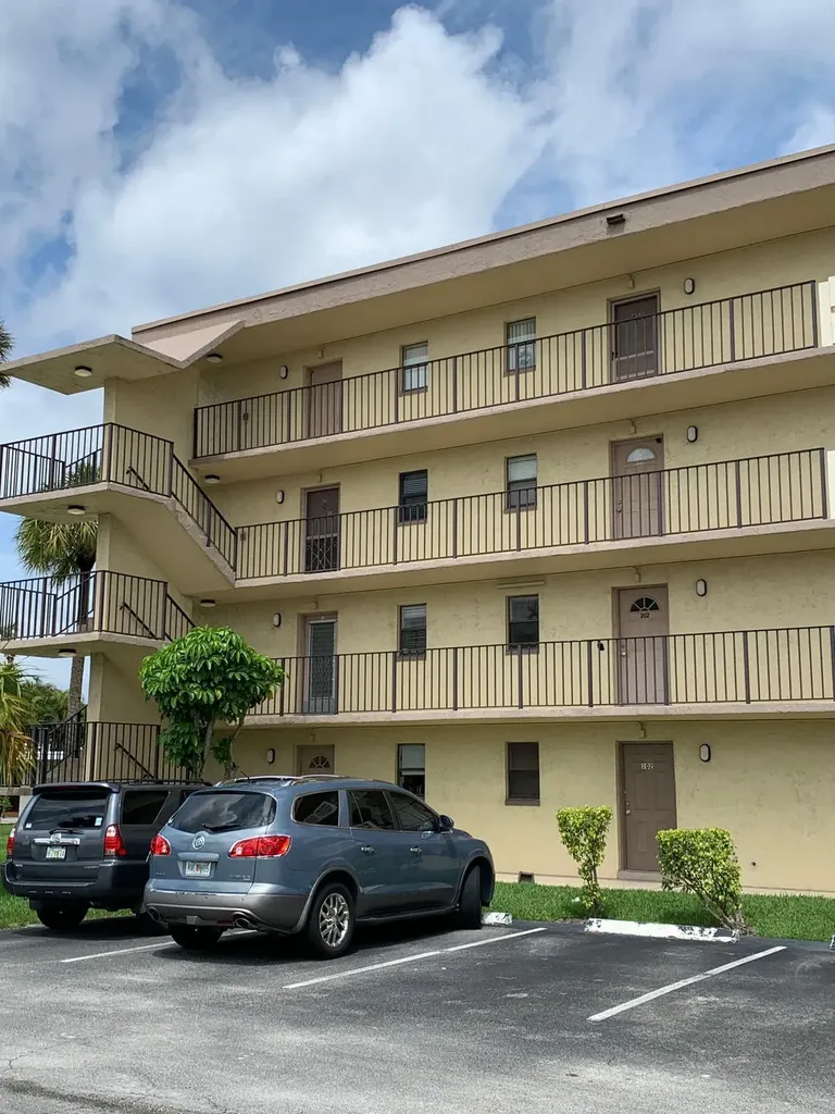 9355 SW 8th Street Boca Raton FL 33428