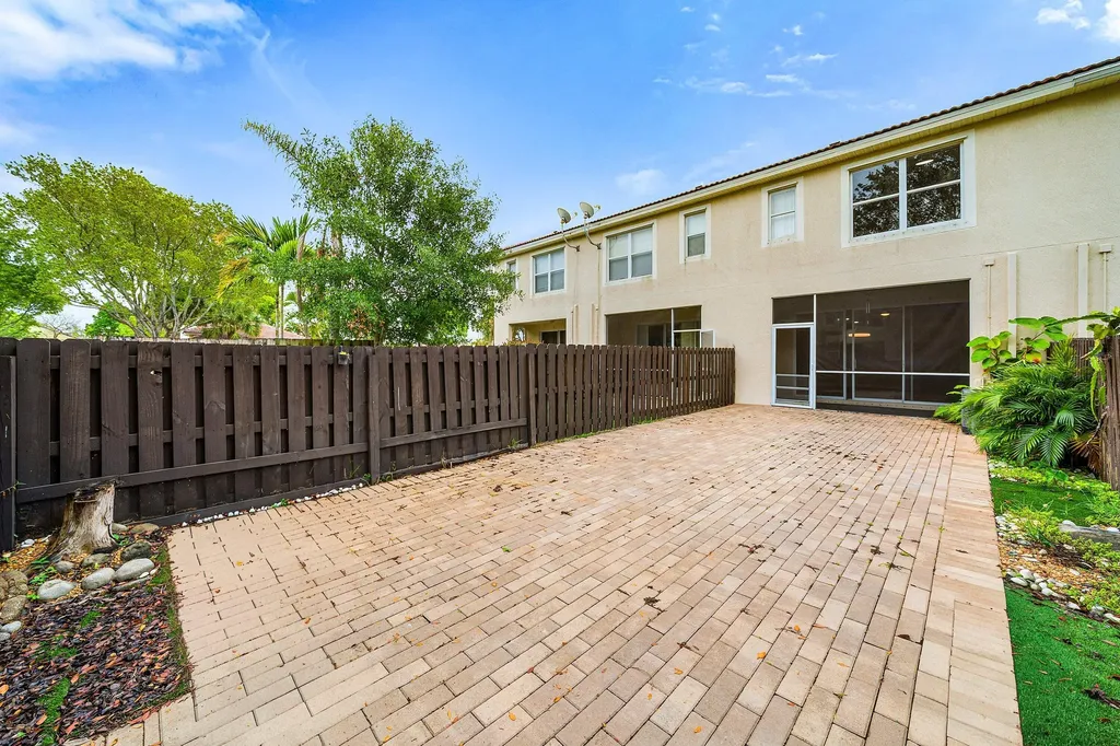 9663 Lago Drive Boynton Beach FL 33472