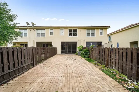 9663 Lago Drive Boynton Beach FL 33472