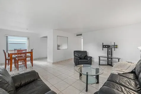 260 Brittany F Delray Beach FL 33446