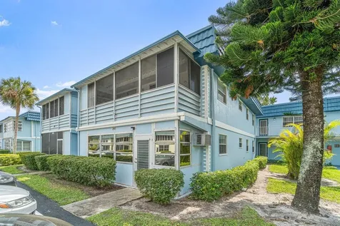 260 Brittany F Delray Beach FL 33446