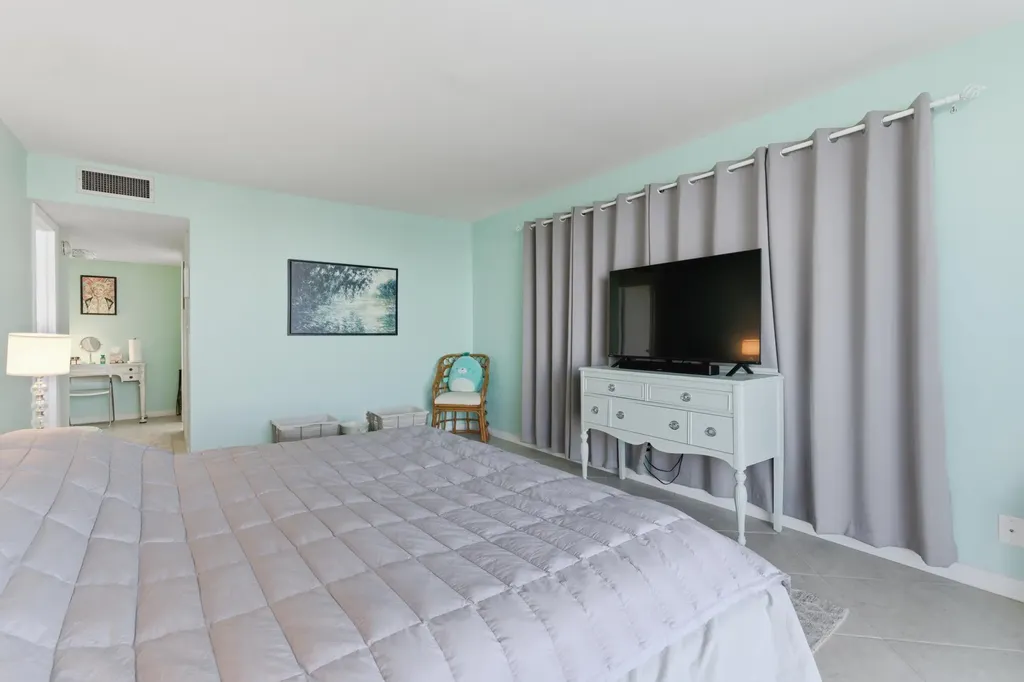 3581 S Ocean Boulevard South Palm Beach FL 33480