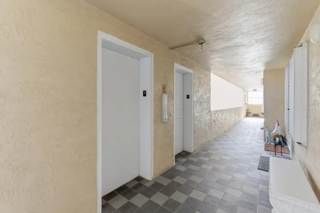3581 S Ocean Boulevard South Palm Beach FL 33480