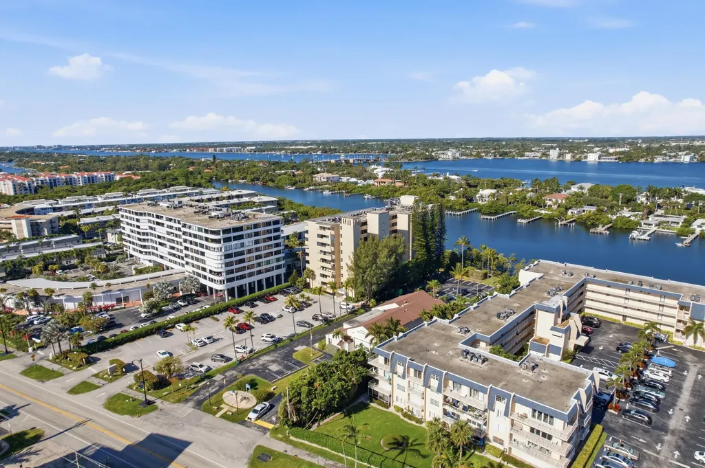 3581 S Ocean Boulevard South Palm Beach FL 33480