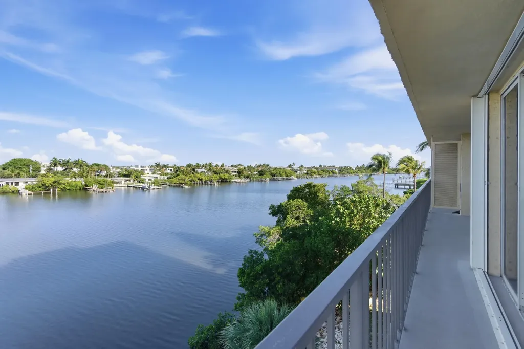 3581 S Ocean Boulevard South Palm Beach FL 33480