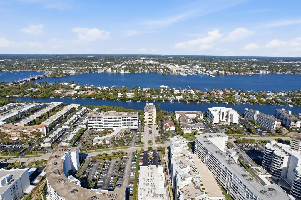 3581 S Ocean Boulevard South Palm Beach FL 33480