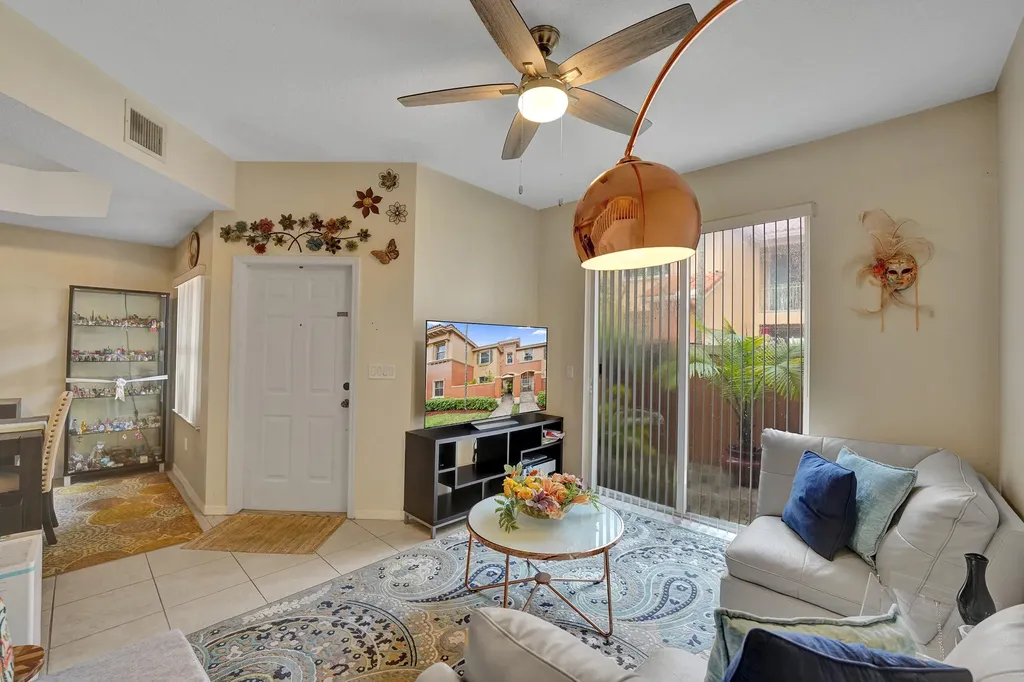4926 Spinnaker Drive Fort Lauderdale FL 33312