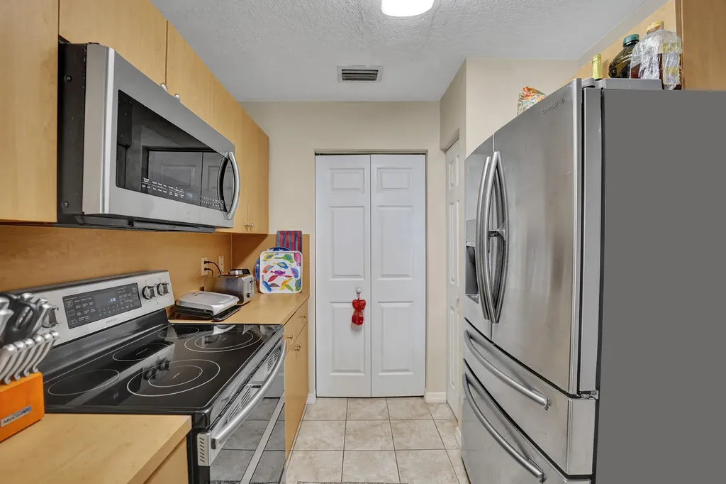 4926 Spinnaker Drive Fort Lauderdale FL 33312