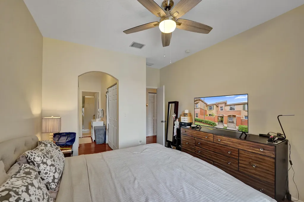 4926 Spinnaker Drive Fort Lauderdale FL 33312