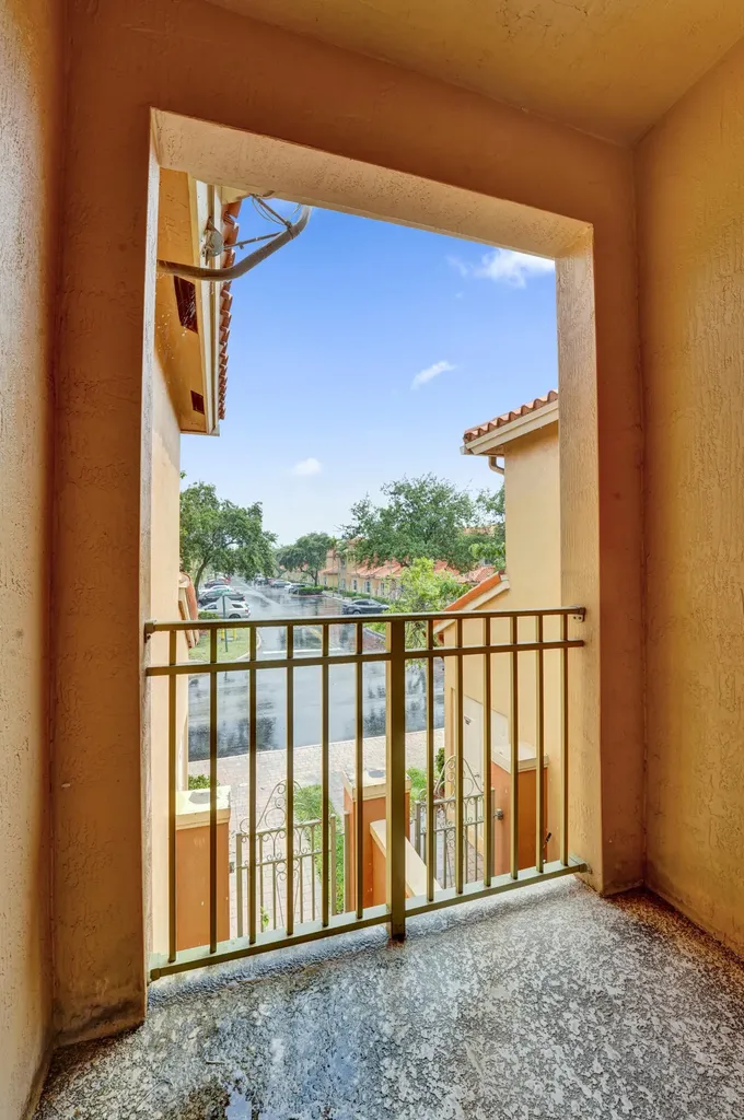 4926 Spinnaker Drive Fort Lauderdale FL 33312