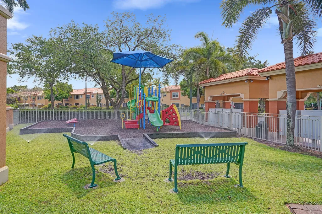 4926 Spinnaker Drive Fort Lauderdale FL 33312