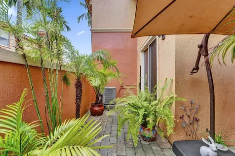 4926 Spinnaker Drive Fort Lauderdale FL 33312