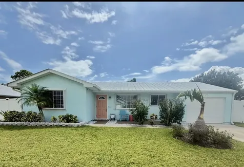 1751 SE Mansfield Street Port St Lucie FL 34952