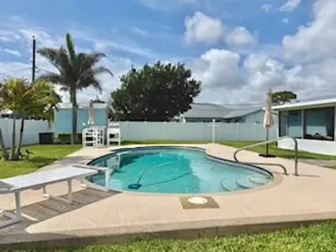 1751 SE Mansfield Street Port St Lucie FL 34952