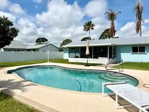 1751 SE Mansfield Street Port St Lucie FL 34952