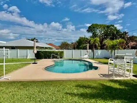 1751 SE Mansfield Street Port St Lucie FL 34952