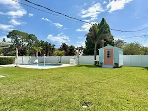 1751 SE Mansfield Street Port St Lucie FL 34952