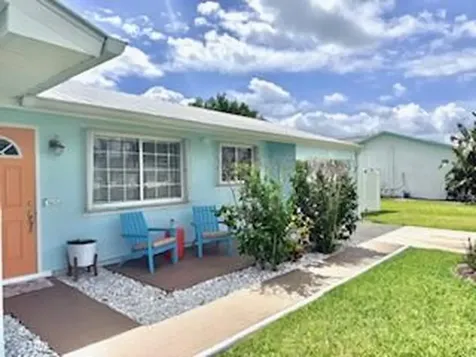 1751 SE Mansfield Street Port St Lucie FL 34952