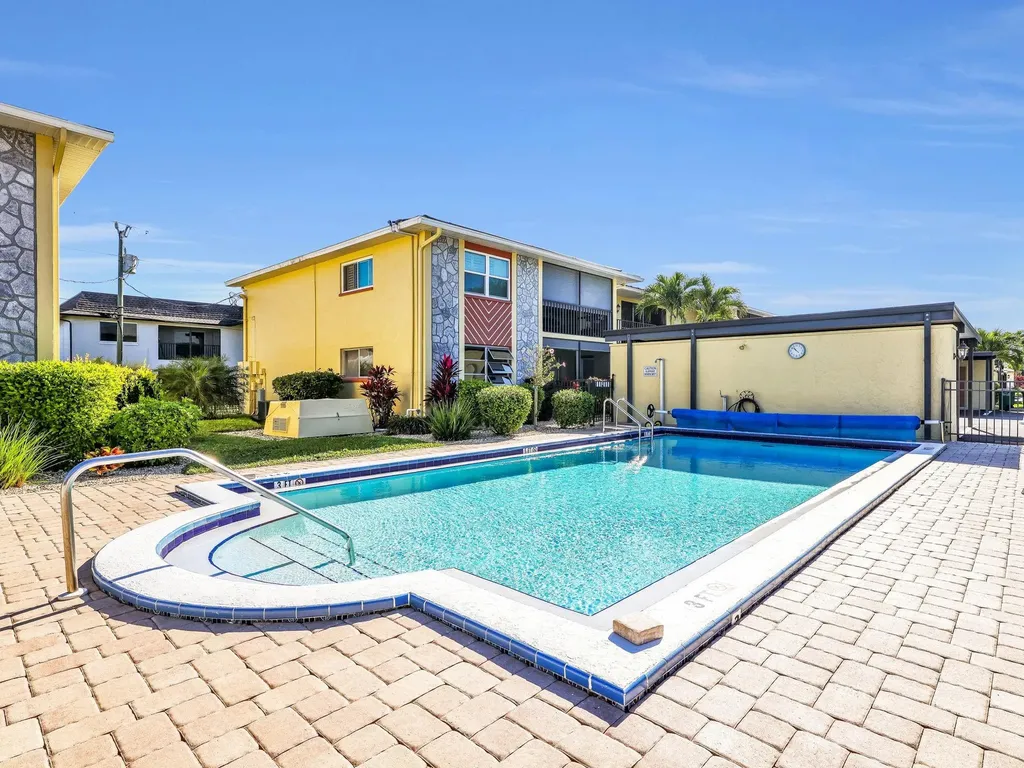 4021 SE 19th Avenue Cape Coral FL 33904