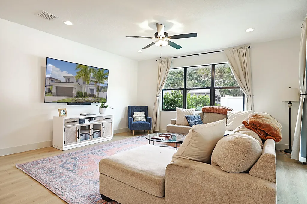 6151 Yerba Buena Court Lake Worth FL 33467