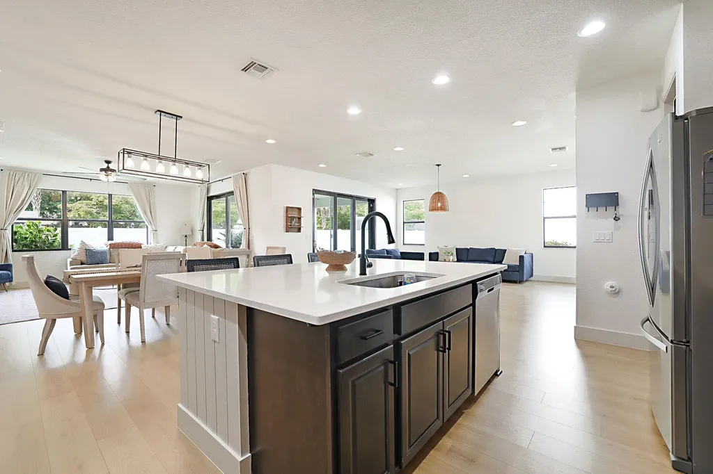 6151 Yerba Buena Court Lake Worth FL 33467