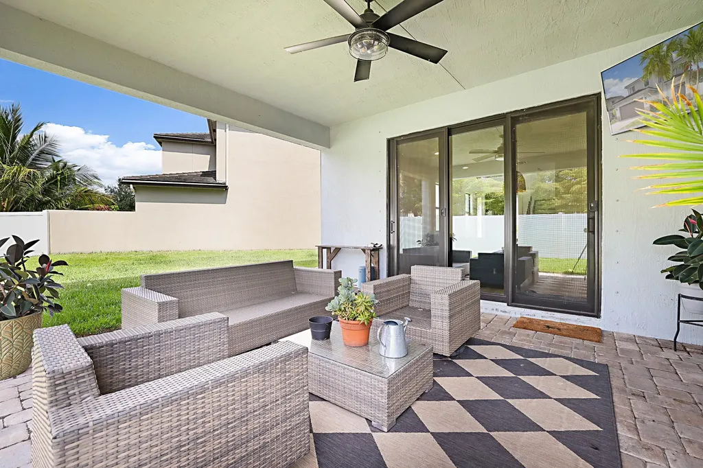 6151 Yerba Buena Court Lake Worth FL 33467