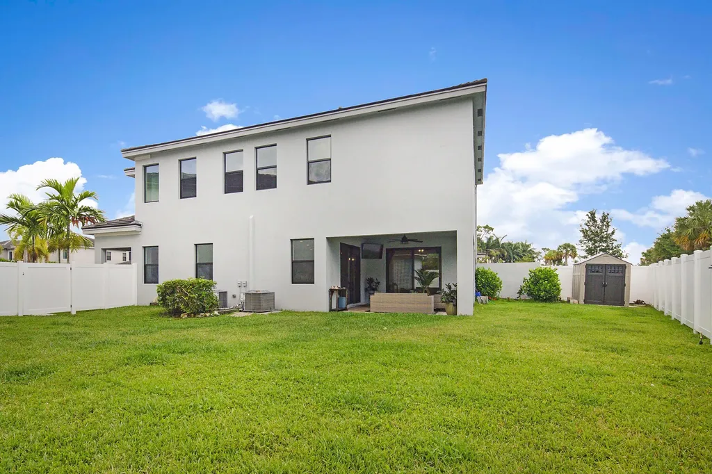 6151 Yerba Buena Court Lake Worth FL 33467