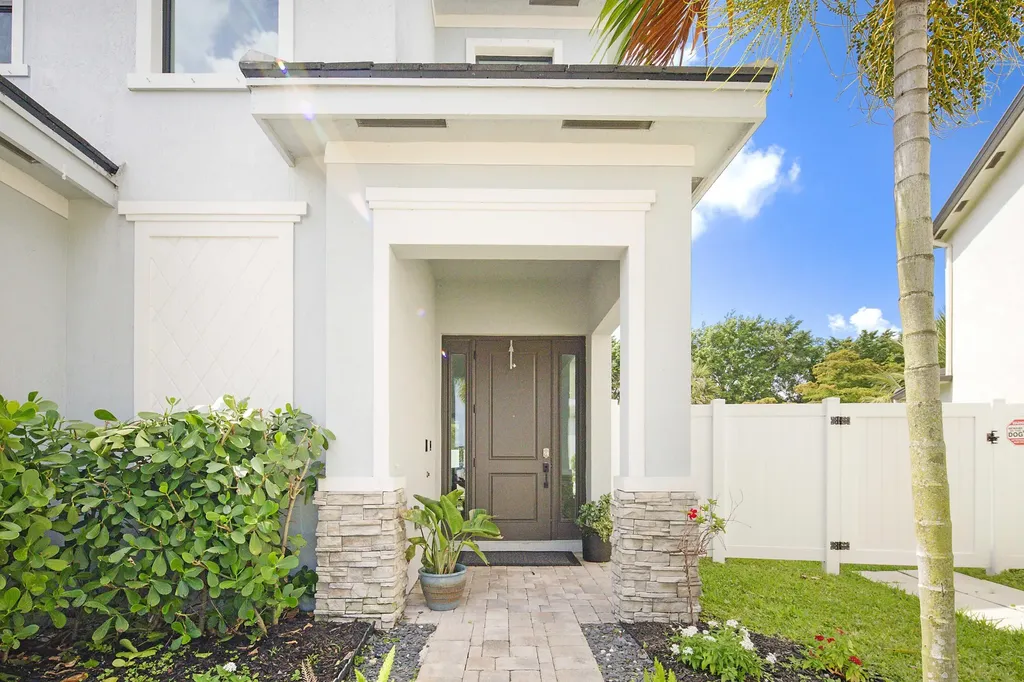 6151 Yerba Buena Court Lake Worth FL 33467