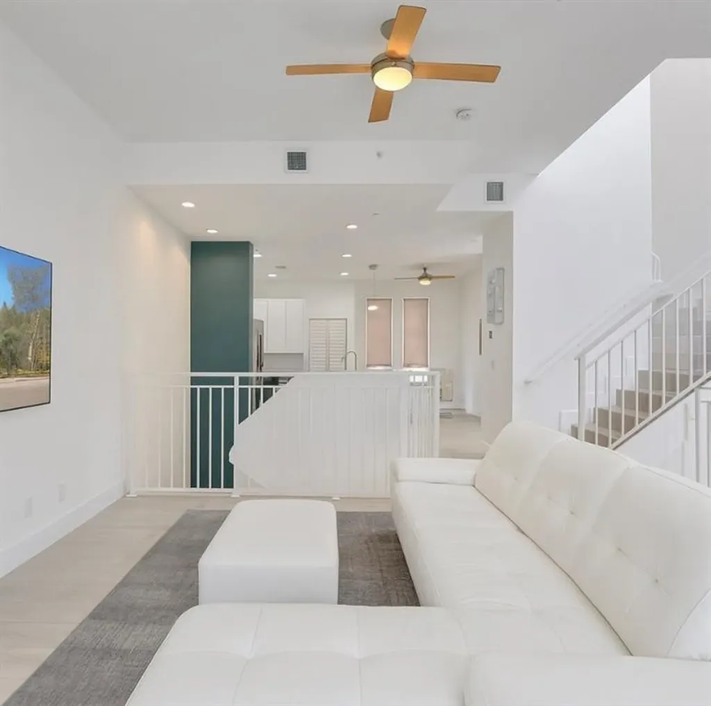 703 SE 16th Court Fort Lauderdale FL 33316