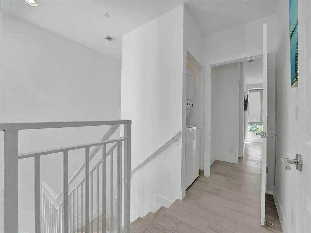 703 SE 16th Court Fort Lauderdale FL 33316