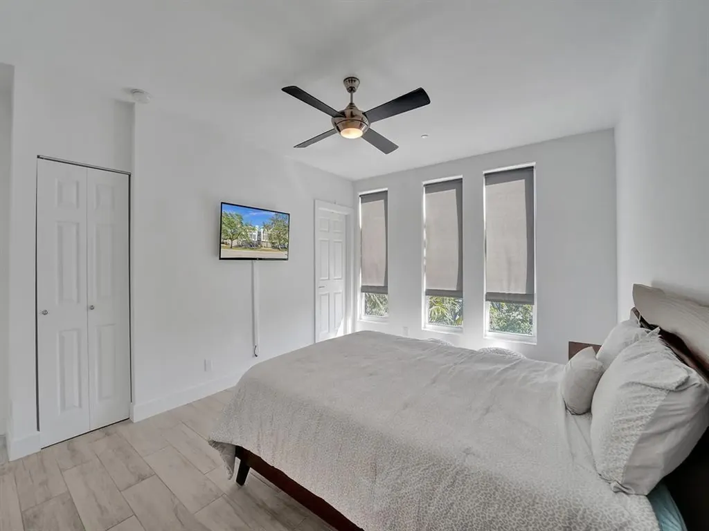 703 SE 16th Court Fort Lauderdale FL 33316