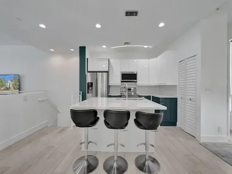 703 SE 16th Court Fort Lauderdale FL 33316