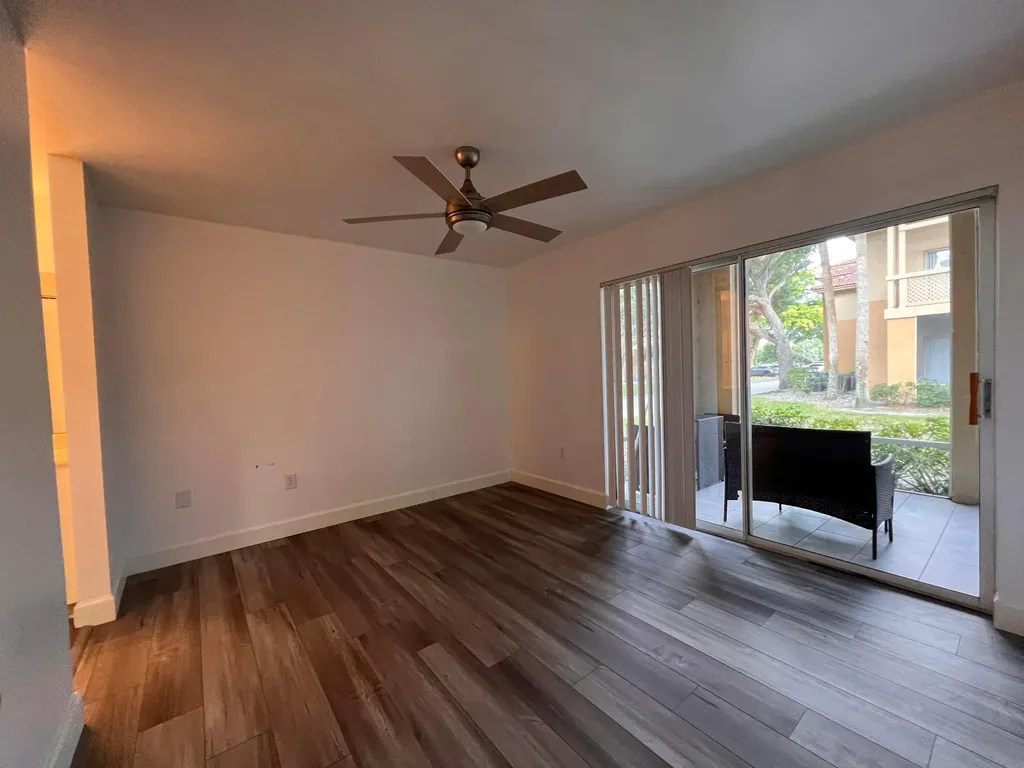4863 Via Palm Lakes West Palm Beach FL 33417