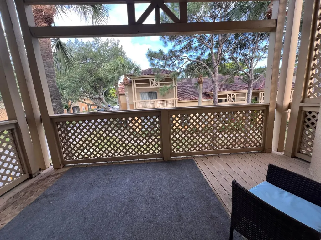 4863 Via Palm Lakes West Palm Beach FL 33417