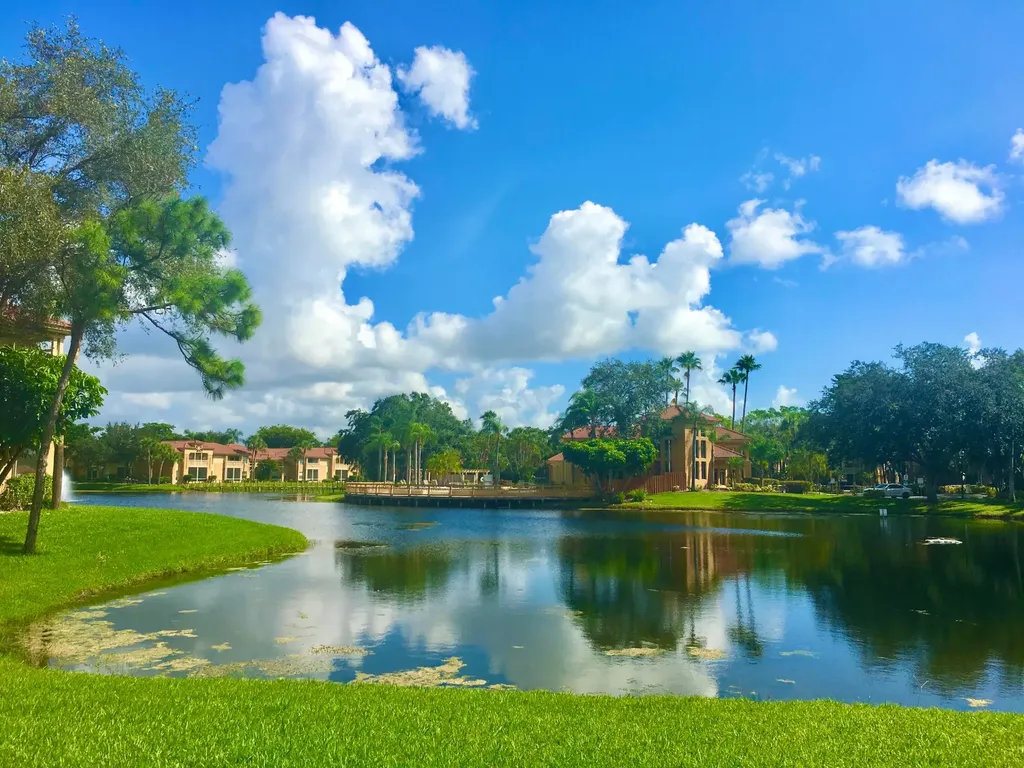4863 Via Palm Lakes West Palm Beach FL 33417
