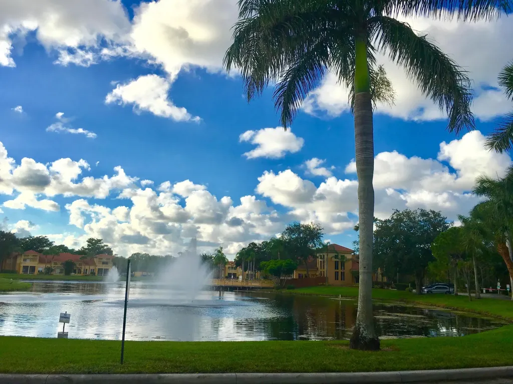 4863 Via Palm Lakes West Palm Beach FL 33417