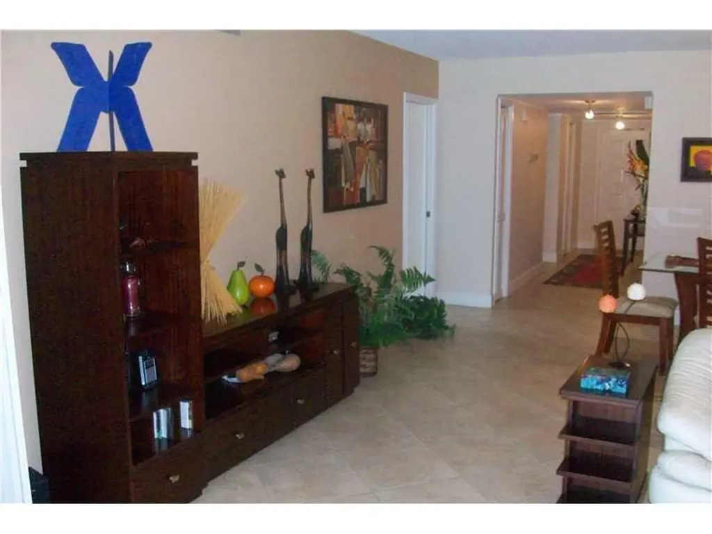 4031 N Cypress Drive Pompano Beach FL 33069