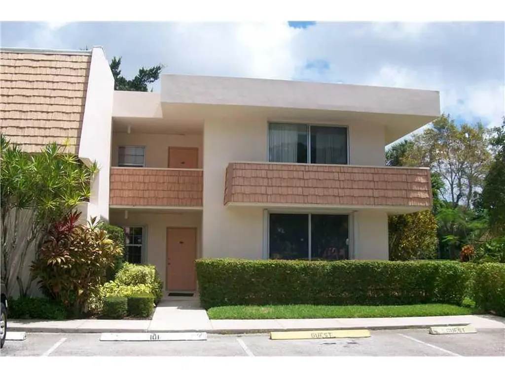 4031 N Cypress Drive Pompano Beach FL 33069