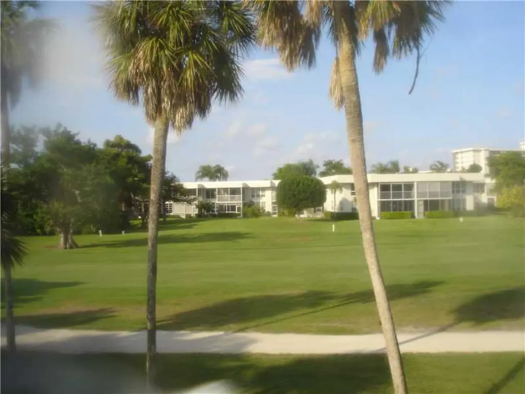 4031 N Cypress Drive Pompano Beach FL 33069