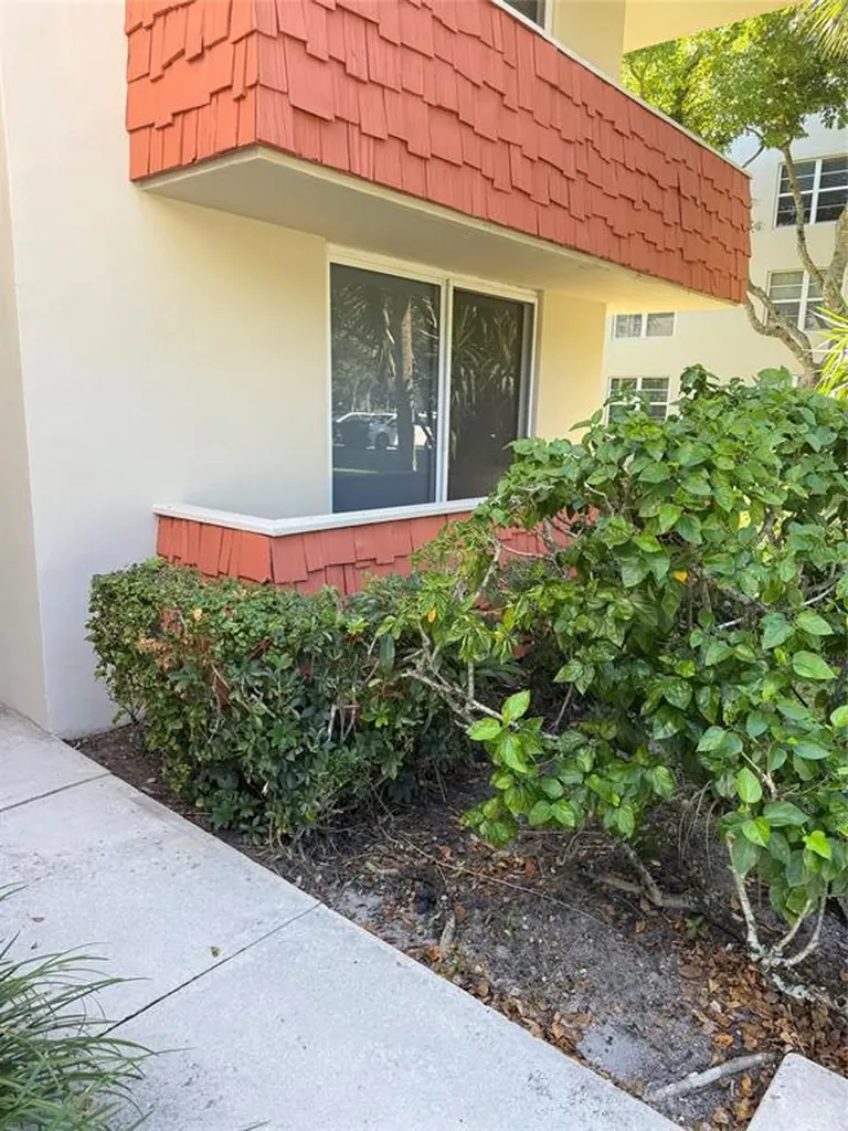 4031 N Cypress Drive Pompano Beach FL 33069