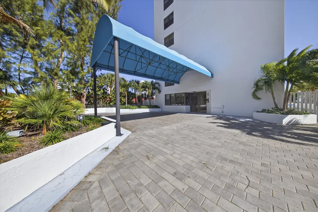 1500 N Ocean Boulevard Pompano Beach FL 33062