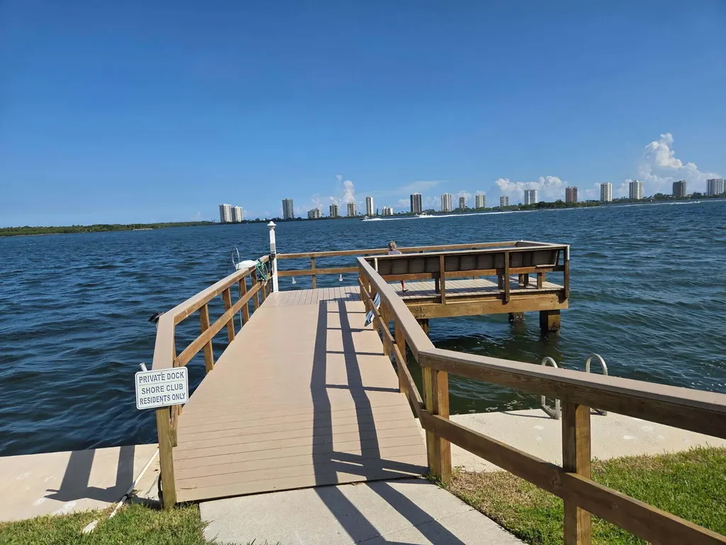 110 Shore Court North Palm Beach FL 33408
