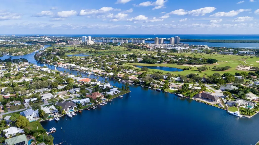 110 Shore Court North Palm Beach FL 33408