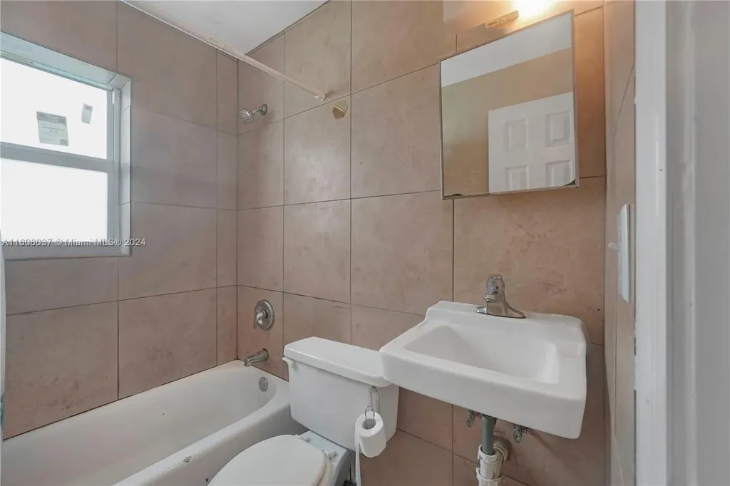 628 SW 4th Street Belle Glade FL 33430