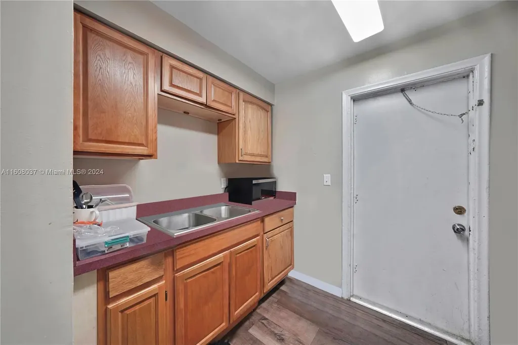 628 SW 4th Street Belle Glade FL 33430