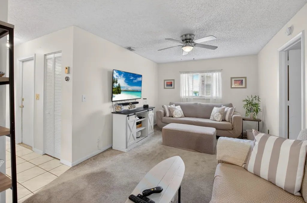 1803 SW 22nd Way Boynton Beach FL 33426